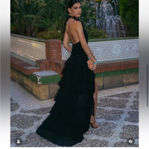 NWT ZARA VIRAL Halter Ruffled Maxi Dress SIZE XS
🚨FIRM PRICE NO DISCOUNT - Picture 13 of 15